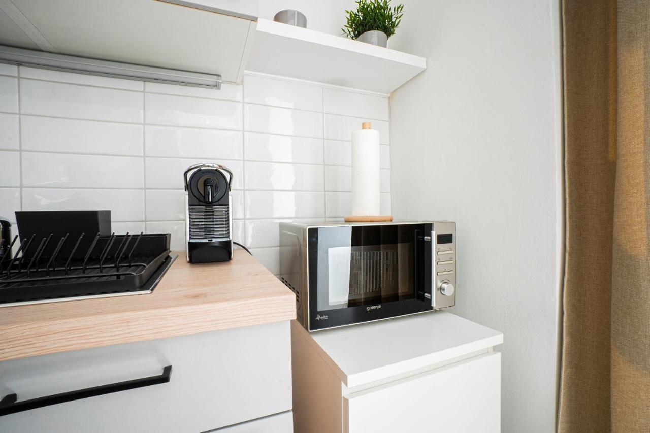 Chic Newly-Renovated Apartment Steps From Subway In Vienna'S Hernals District Exterior foto