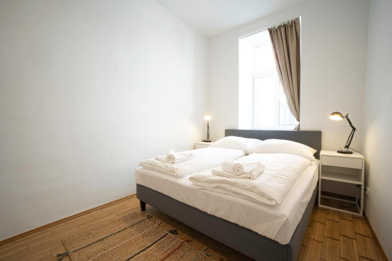 Chic Newly-Renovated Apartment Steps From Subway In Vienna'S Hernals District Exterior foto